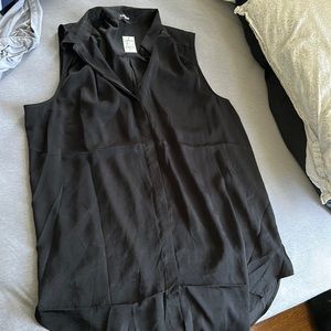 Oversized pleaded express tunic